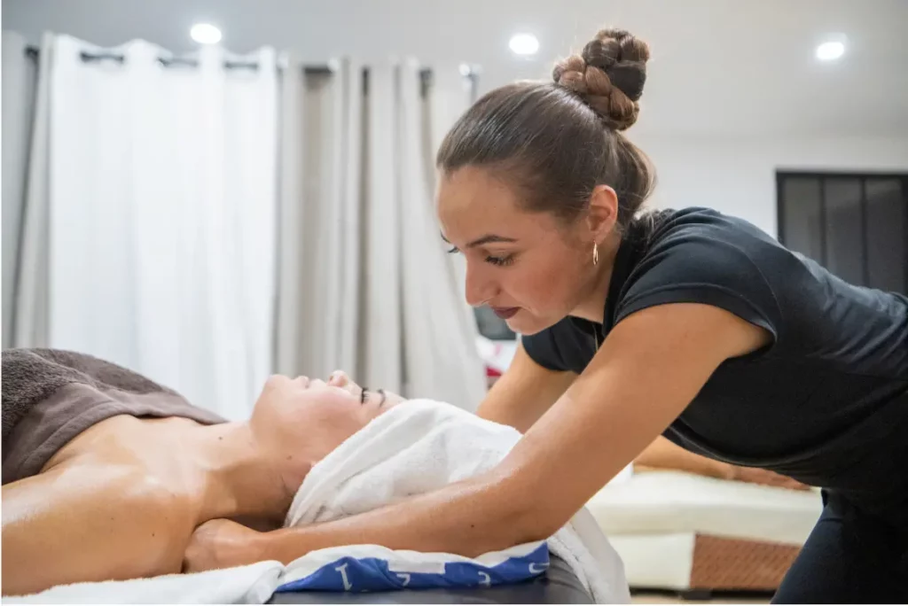 Massage et soins visages à domicile